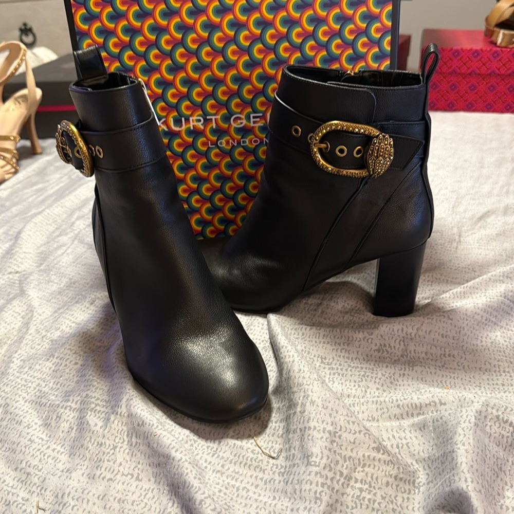 Kurt Geiger Black and Gold Ankle Boots Size 41 or 10 - Picture 1 of 14